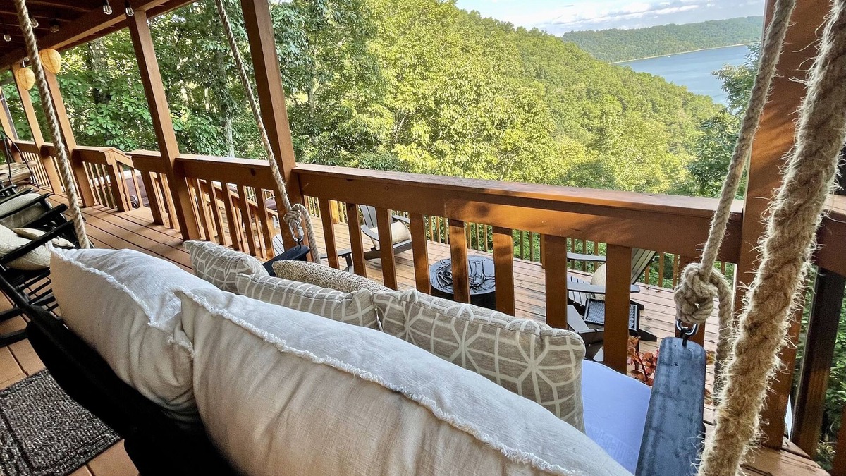 Baxter Cabin | Secluded Cabin With a View!
