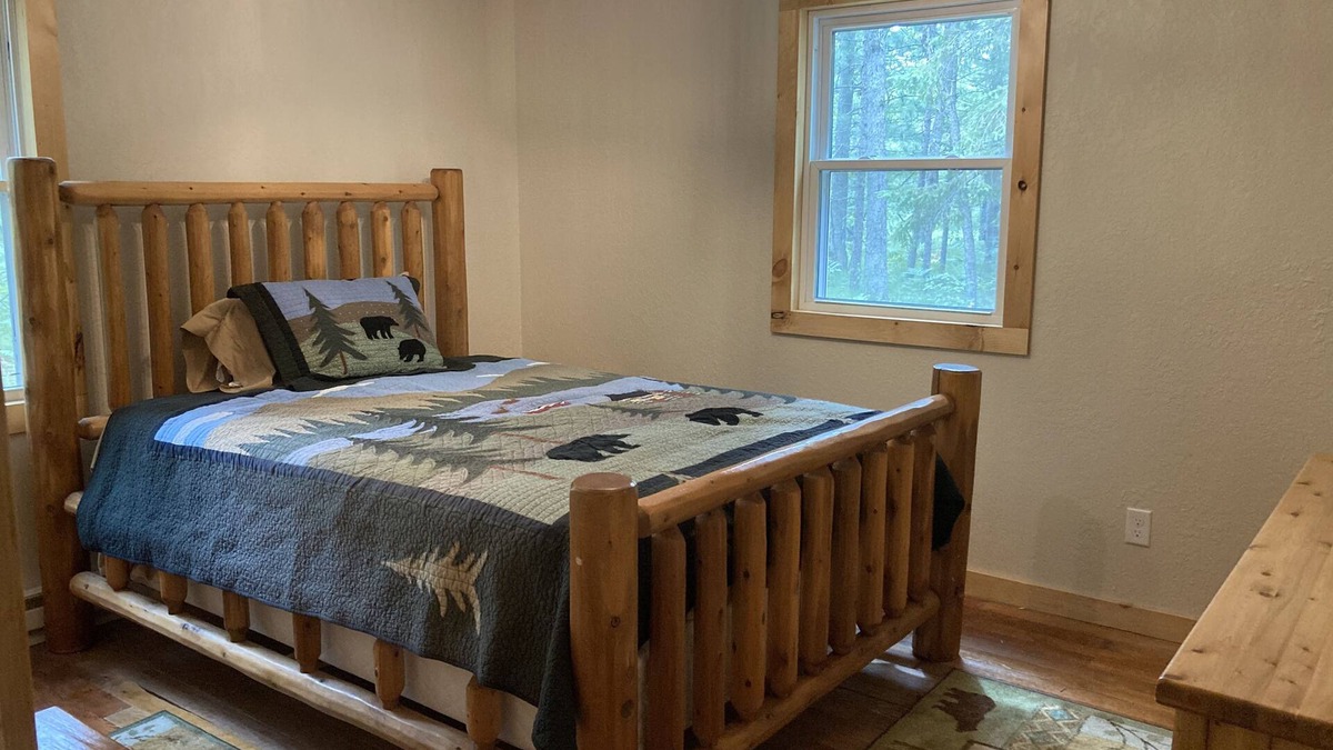 Idlewild House | Secluded Cabin with lake nearby