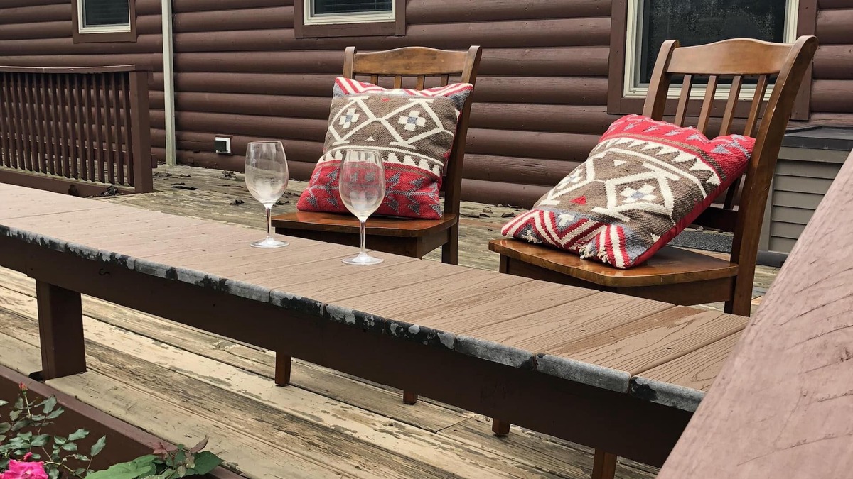 Devils Elbow Cabin | Secluded Cabin With 3 Porches & Only 7 Minutes From Ft. Leonard Wood