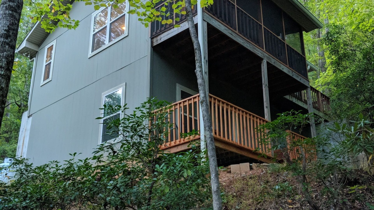 Clayton House | Secluded cabin, yet 3 minutes from town. Has Wi-Fi and land line phone.