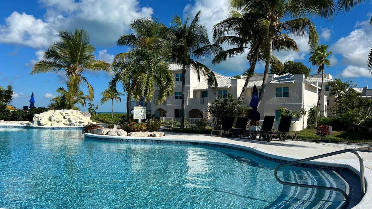 Wheeland Settlement Condo | Secluded Condo, Beautiful Turquoise water awaits you!