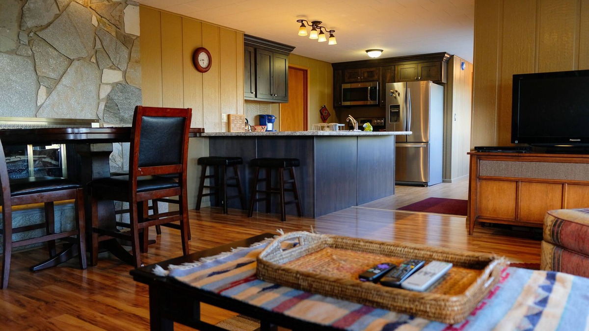 Missoula Apartment | Secluded condo with beautiful mountain views minutes from Missoula