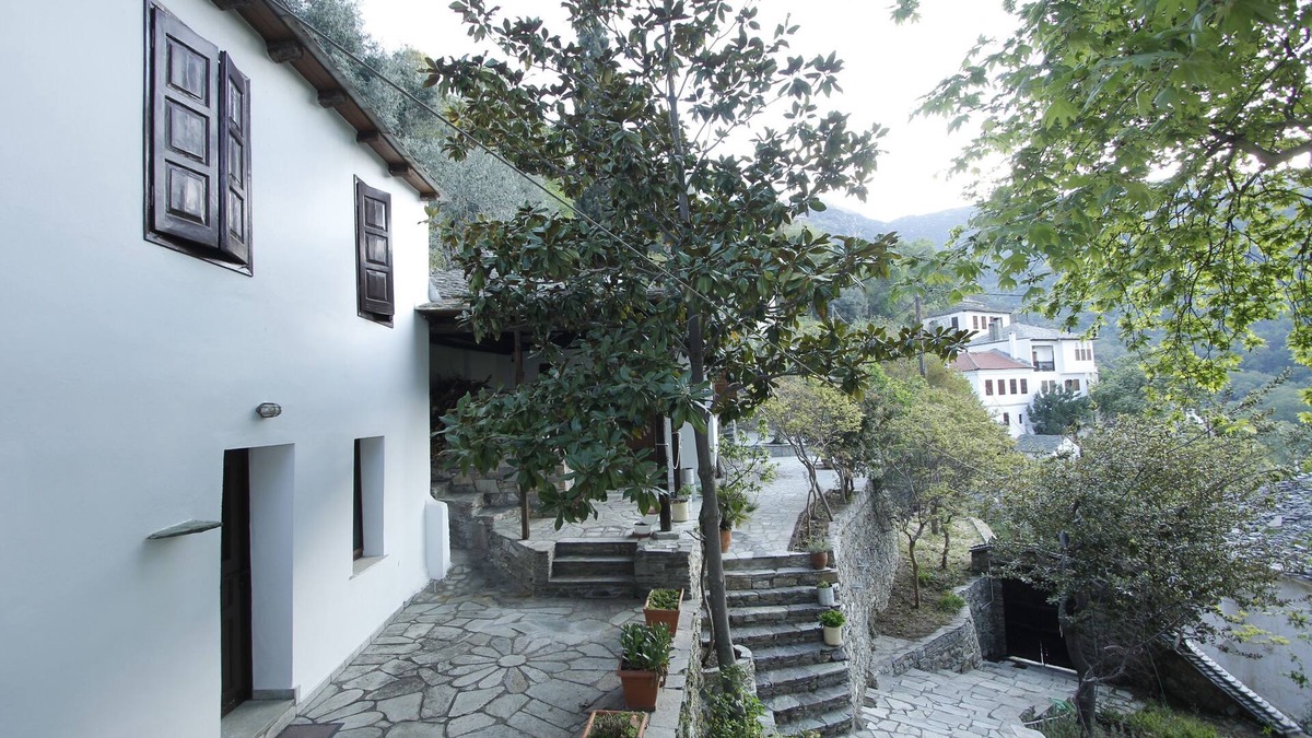 Makrynitsa House | Secluded cottage & guesthouse in the mountains