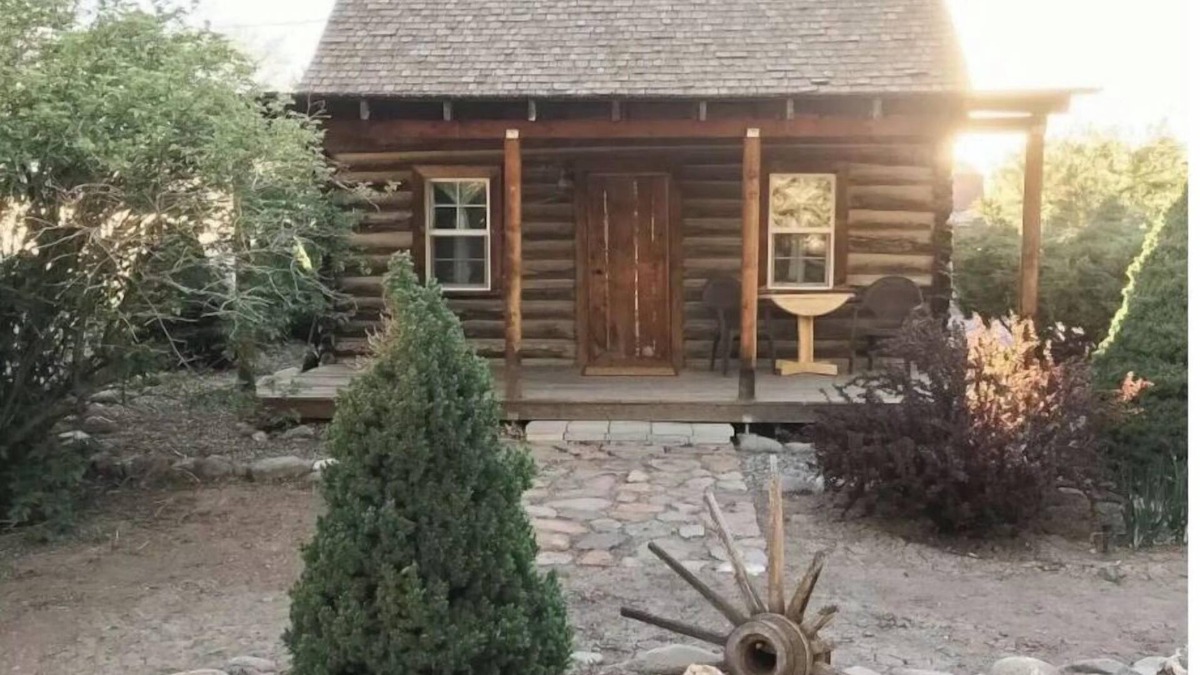 Monroe Cabin | Secluded, Cozy Cabin Getaway