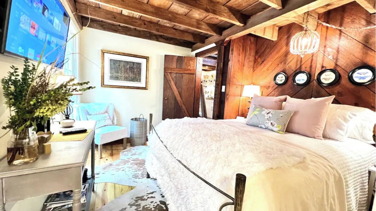 Hamilton Cabin | Secluded Creekside Luxury Cabin Callaway Gardens/FDR/Poplar Place Farm