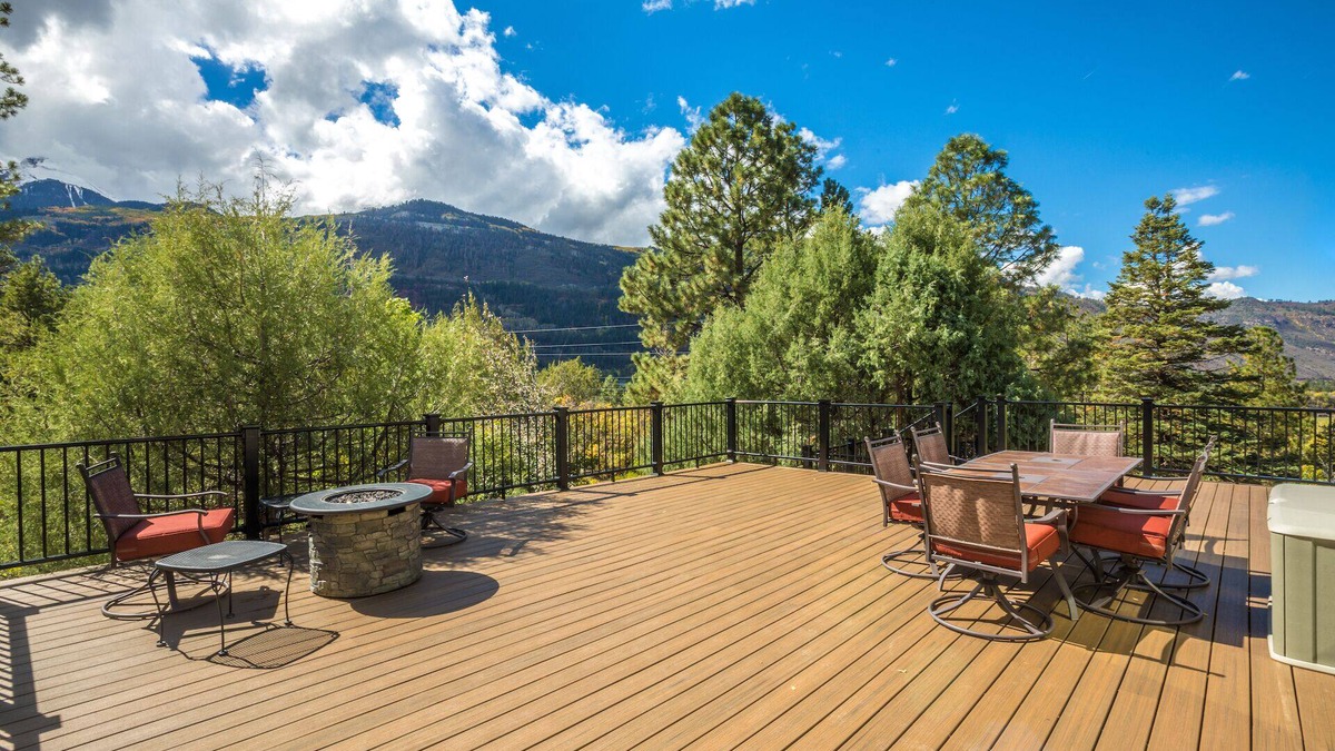 Ridgway House | Secluded Creekside Mountain Home-Views- Private Deck-AC STR2024-009
