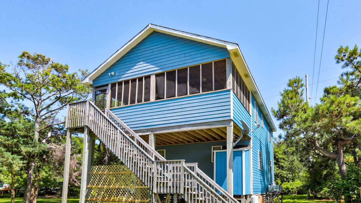 Frisco House | Secluded dog-friendly home with fast WiFi, washer/dryer, and central AC