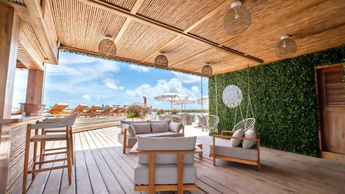 San Pedro Hotel | Secluded Eco Villa with Spa & Swimming Pool Perfect for Groups and Families!