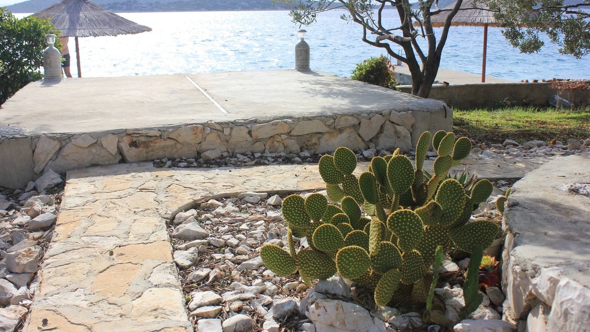 Tkon House | Secluded fisherman's cottage Cove Vitane, Pašman (K-8483)