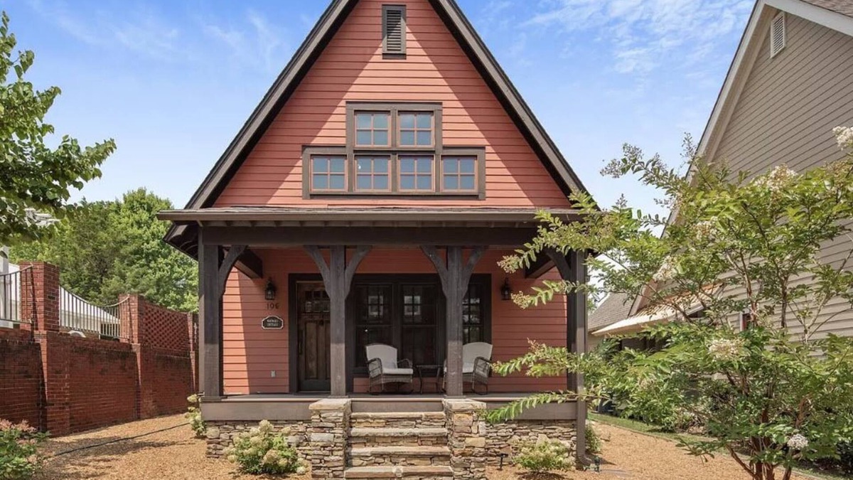 Pisgah Cottage | Secluded Getaway at Wayward Cottage