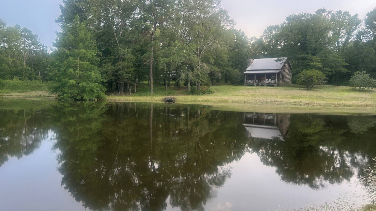 Utica Cabin | Secluded getaway cabin on 50 acres in the beautiful woods of Utica, MS.