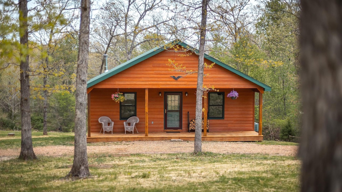 Steelville Cabin | Secluded Getaway with Private Meramec River Access and Floating