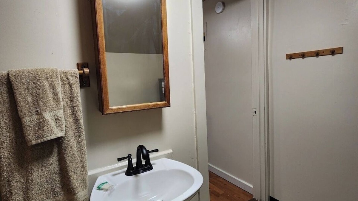 Bear Creek Apartment | Secluded group of cottages close to town