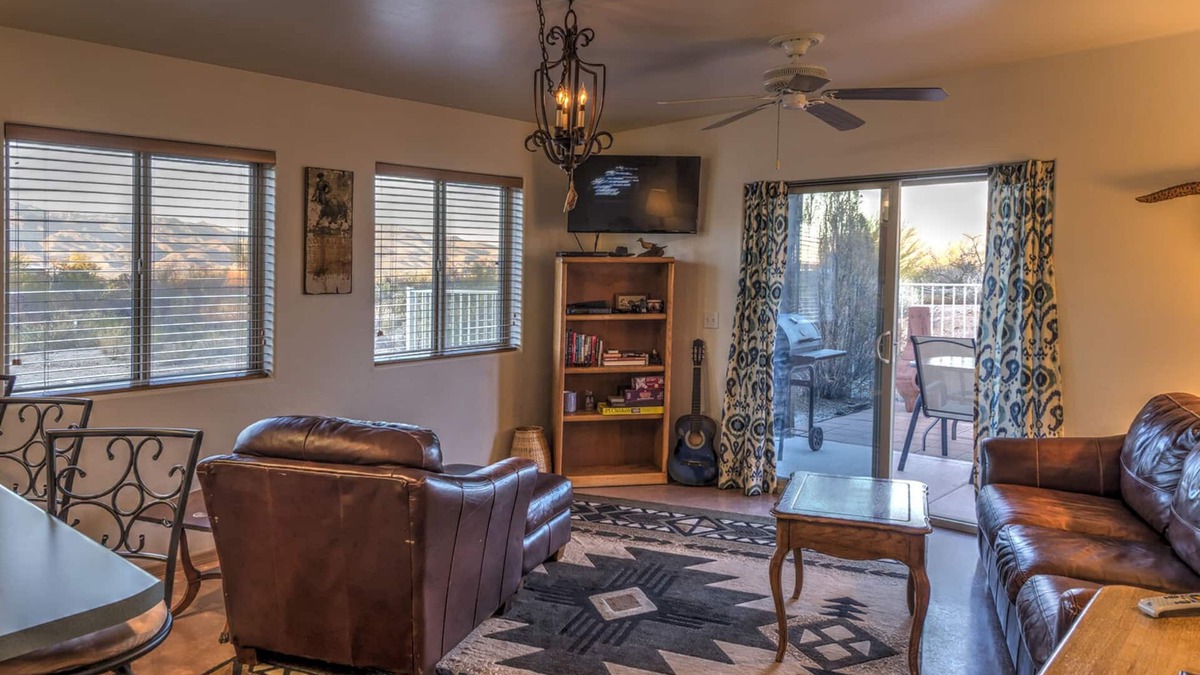 Old Spanish Trail Estates House | Secluded Guest Home with Amazing Mountain Views