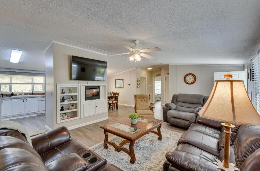 Hayesville House | Secluded Hayesville Cabin Rental with Deck and Grill!
