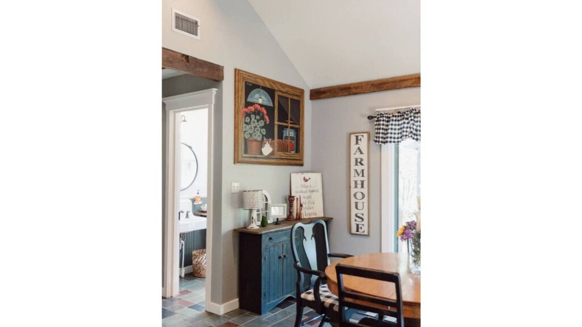 Charlestown Cabin | Secluded Historic Cabin Summer Camp Style Retreat!