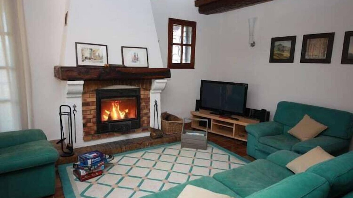 Saint-Sauveur House | Secluded Holiday Home in Saint-Sauveur with Sauna