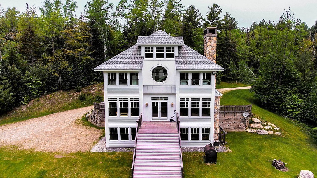 Winhall House | Secluded Home, 7 Mins to Stratton Mountain Resort