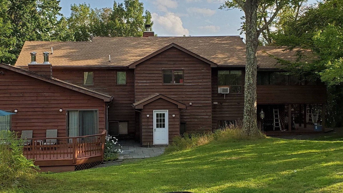 Tannersville House | Secluded Home Sleeps 20, Private Pool / Saunas