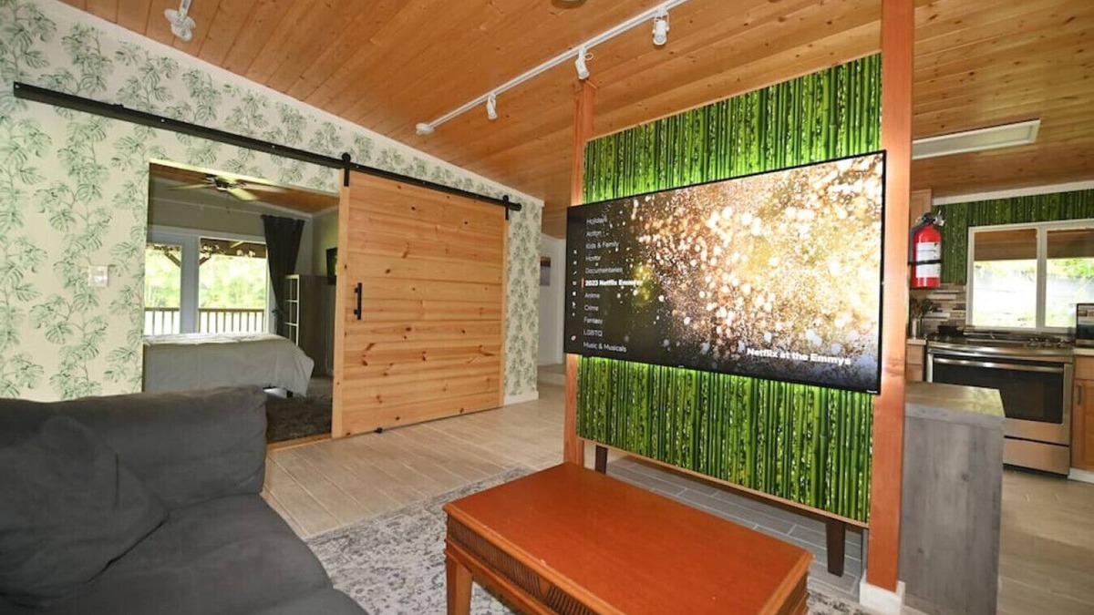 Leilani Estates House | Secluded house, Opening special!