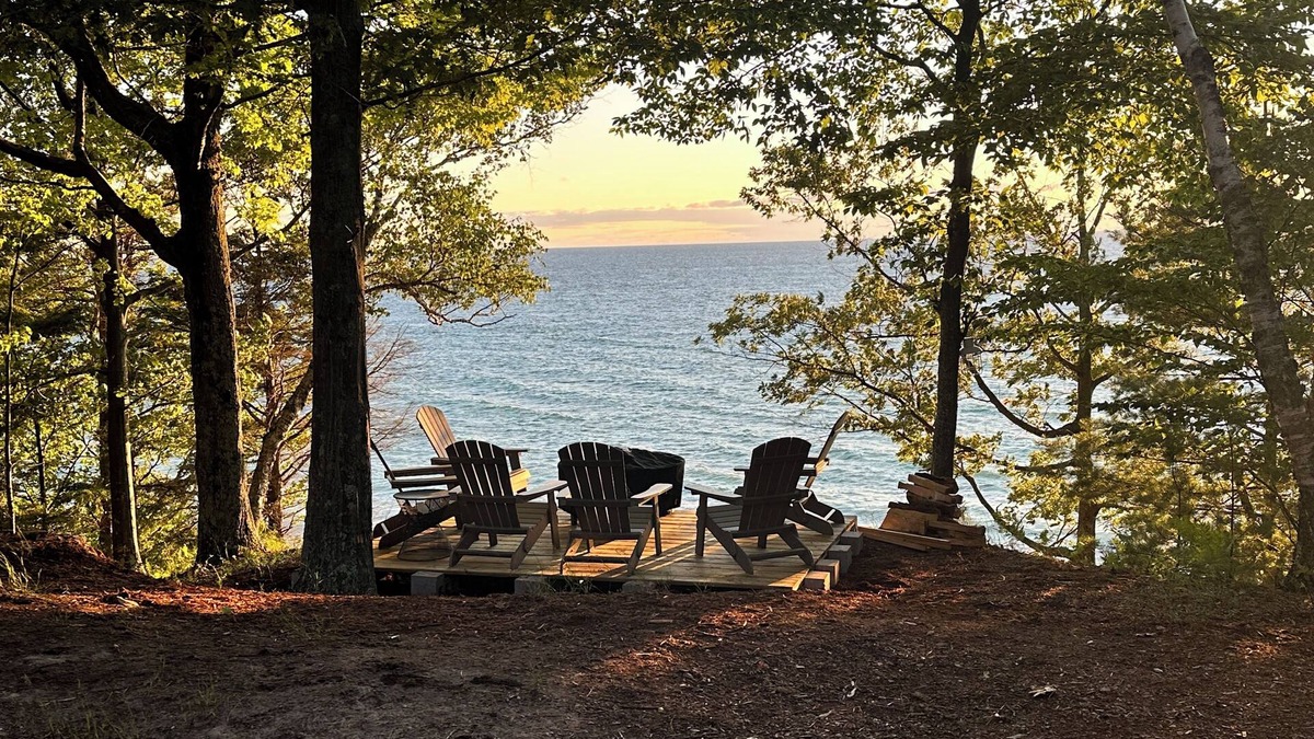 Northern Lower Peninsula House | Secluded house with expansive views and private beach on Lake Michigan!