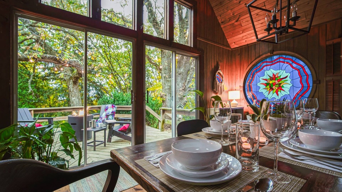Twin Lakes Cabin | Secluded in the Woods, Hot Tub