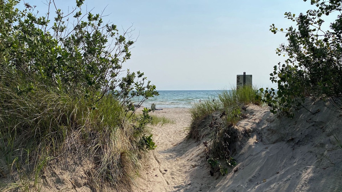 Carrying Place Cottage | Secluded Lakefront Cottage in Prince Edward County Ontario for rent.
