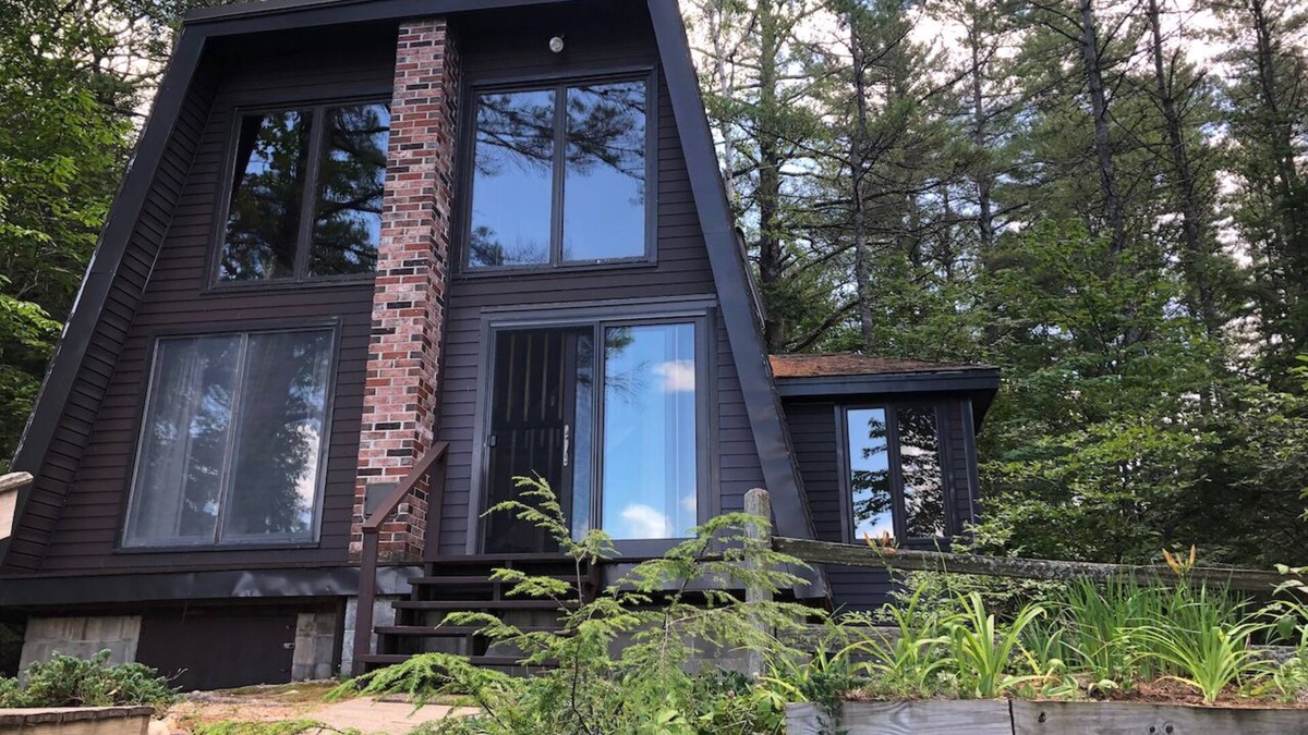 Denmark Cottage | Secluded lakefront cottage with private beach LAKES REGION, DENMARK MAINE