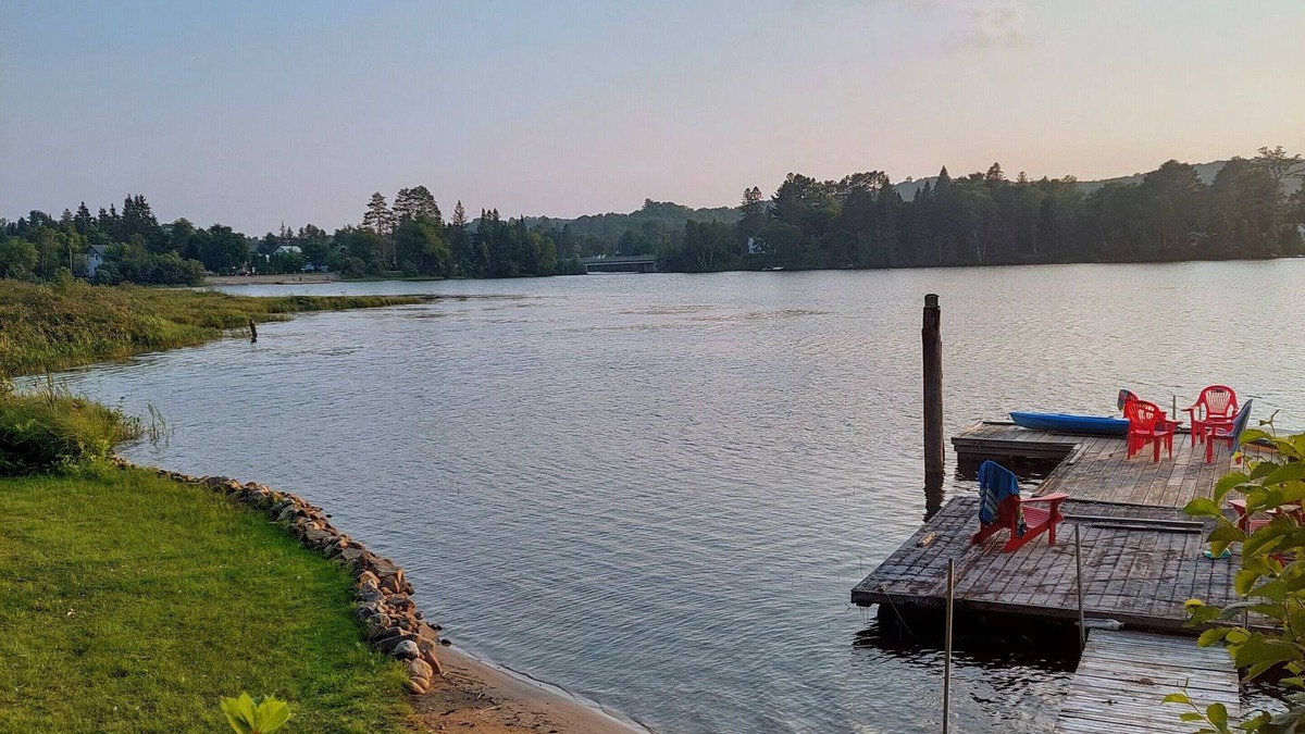 Kearney Cottage | Secluded Lakefront Escape on 1.5 Acres of Pristine Waterfront