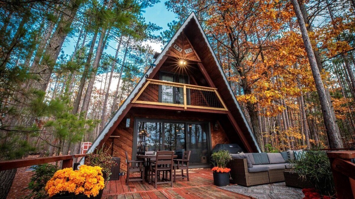 Indian River Cabin | Secluded LakeFront A-frame w/Hot Tub- Veaux Pines