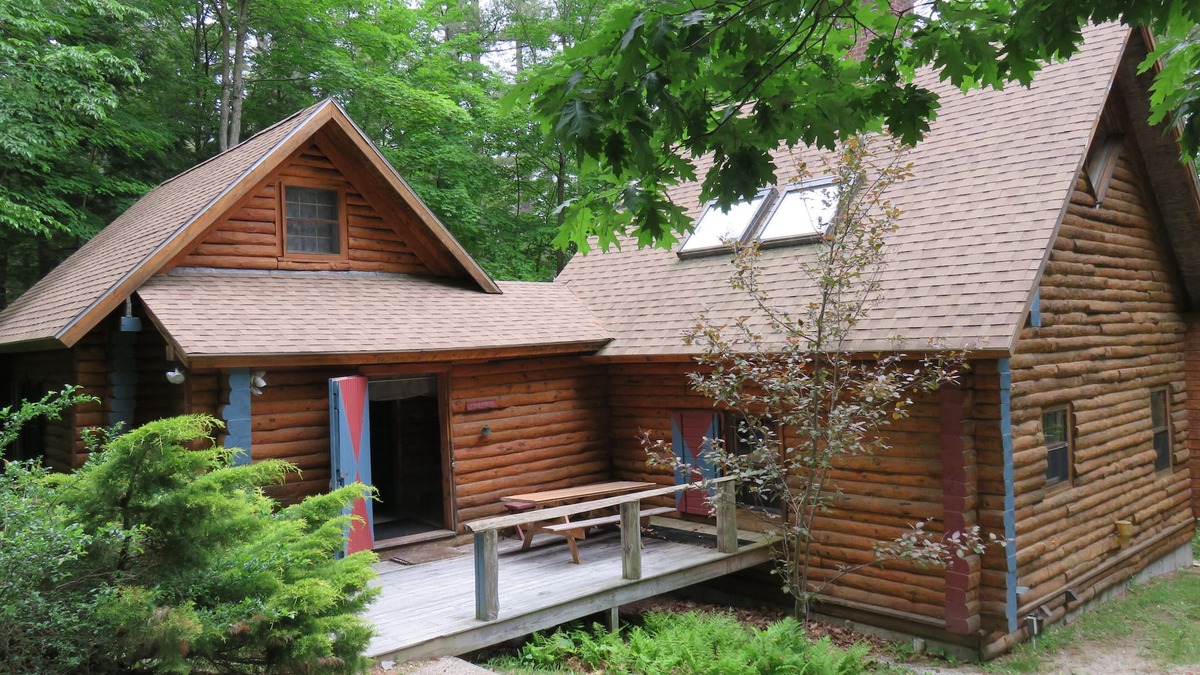 Sandwich Cabin | Secluded, Lakeside Log Cabin on Squam Lake with private dock