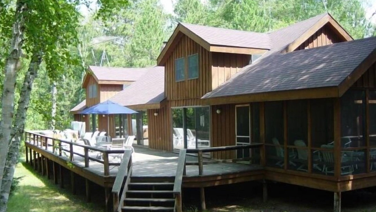 Webb Lake Cabin | Secluded Lodge on Webb Lake - Private Tennis Court, Hot Tub