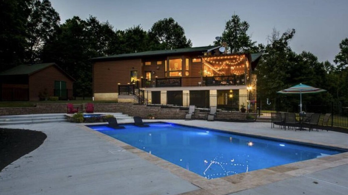 Catalpa Cabin | Secluded log cabin home located on 13 acres with salt water pool & jacuzzi.