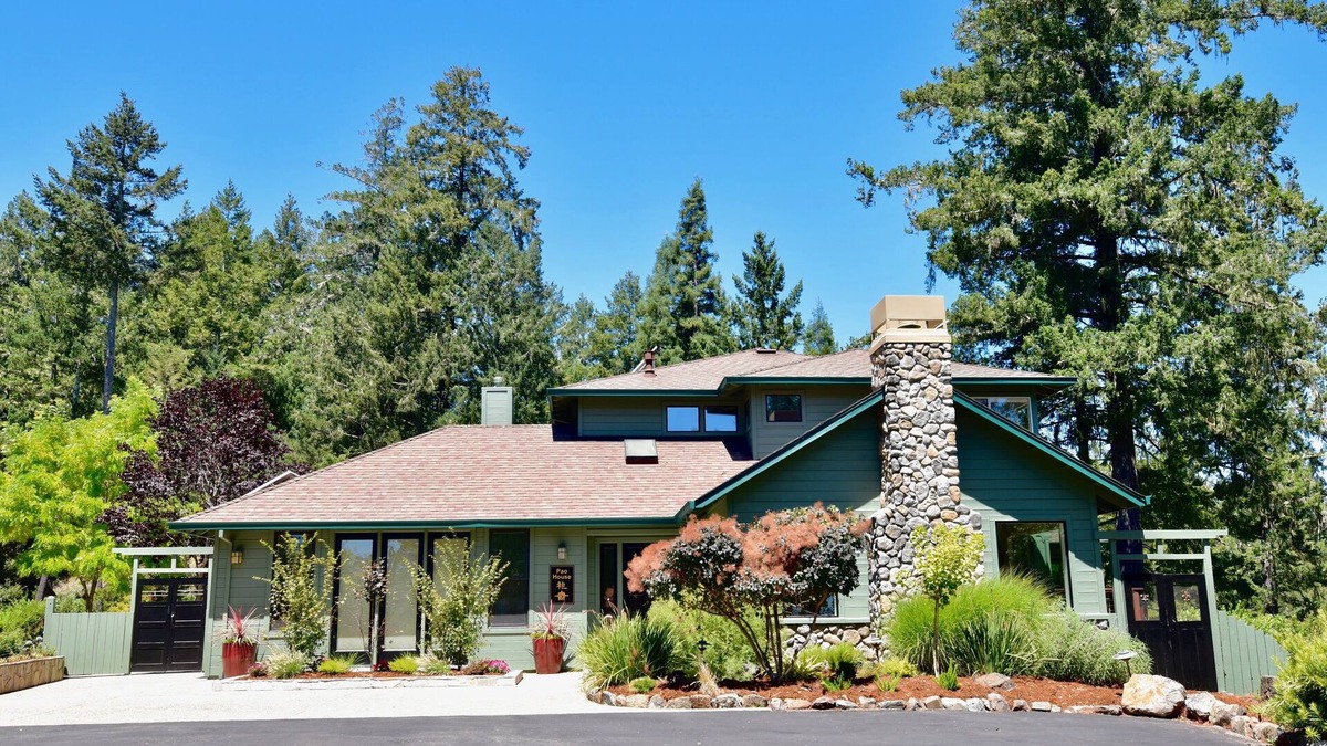 Freestone House | Secluded Luxury Wine Country Home in the hills of west Sonoma County. Sleeps 10.