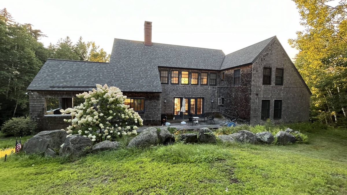 Cushing House | Secluded Maine country home on a Midcoast inlet