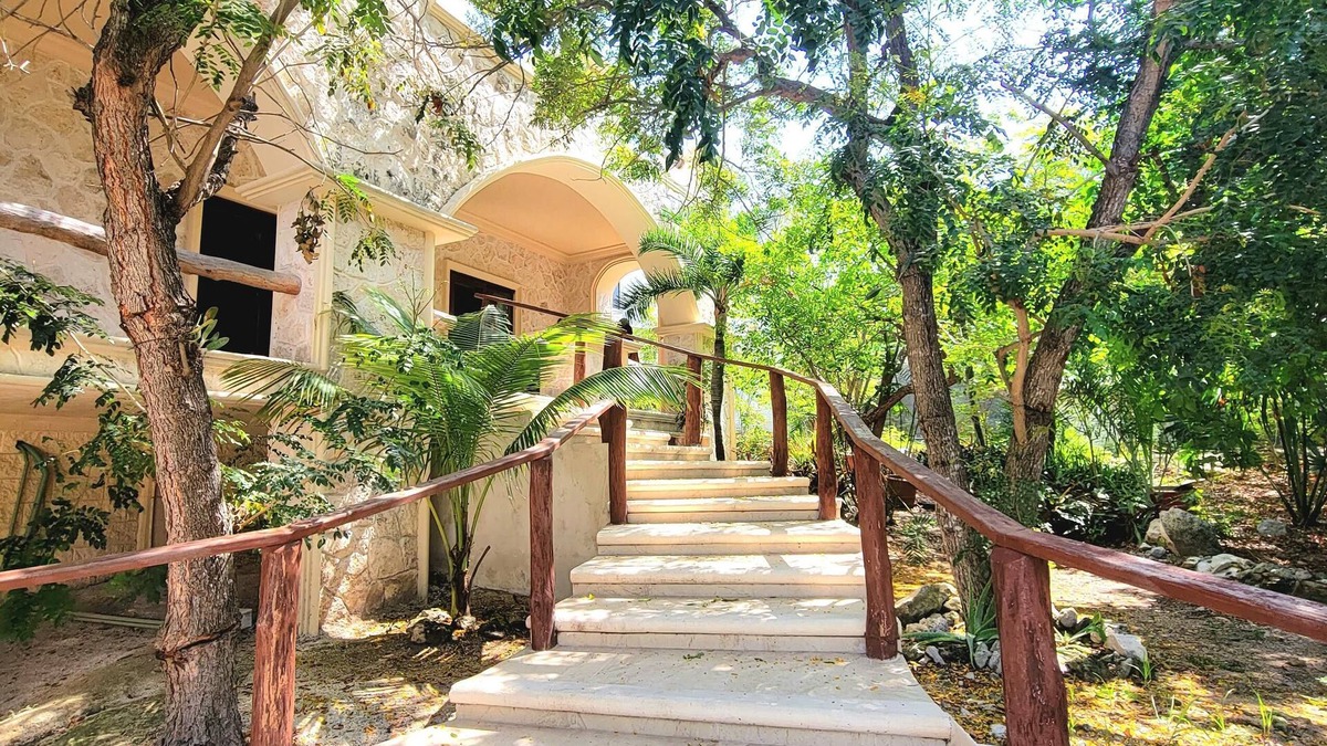 Salina Grande Hotel | Secluded Mid-Island Hacienda
