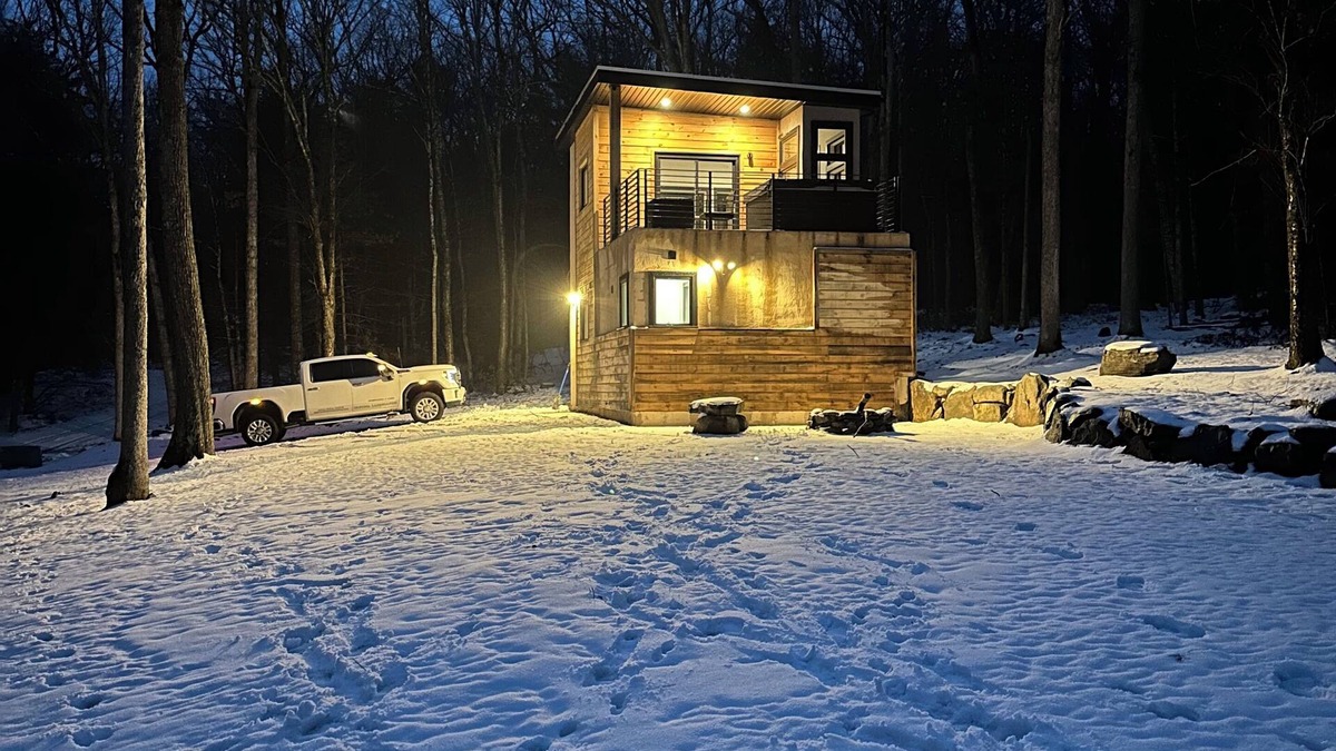 Eldred Cabin | Secluded modern cabin with hot tub
