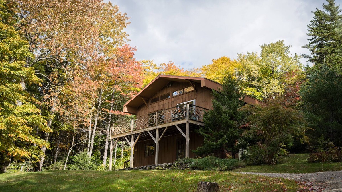 Whitingham Ski Chalet | Secluded Mountain Chalet