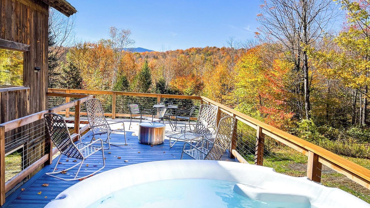 Granville House | Secluded Mountain Getaway with Hot tub and Views!
