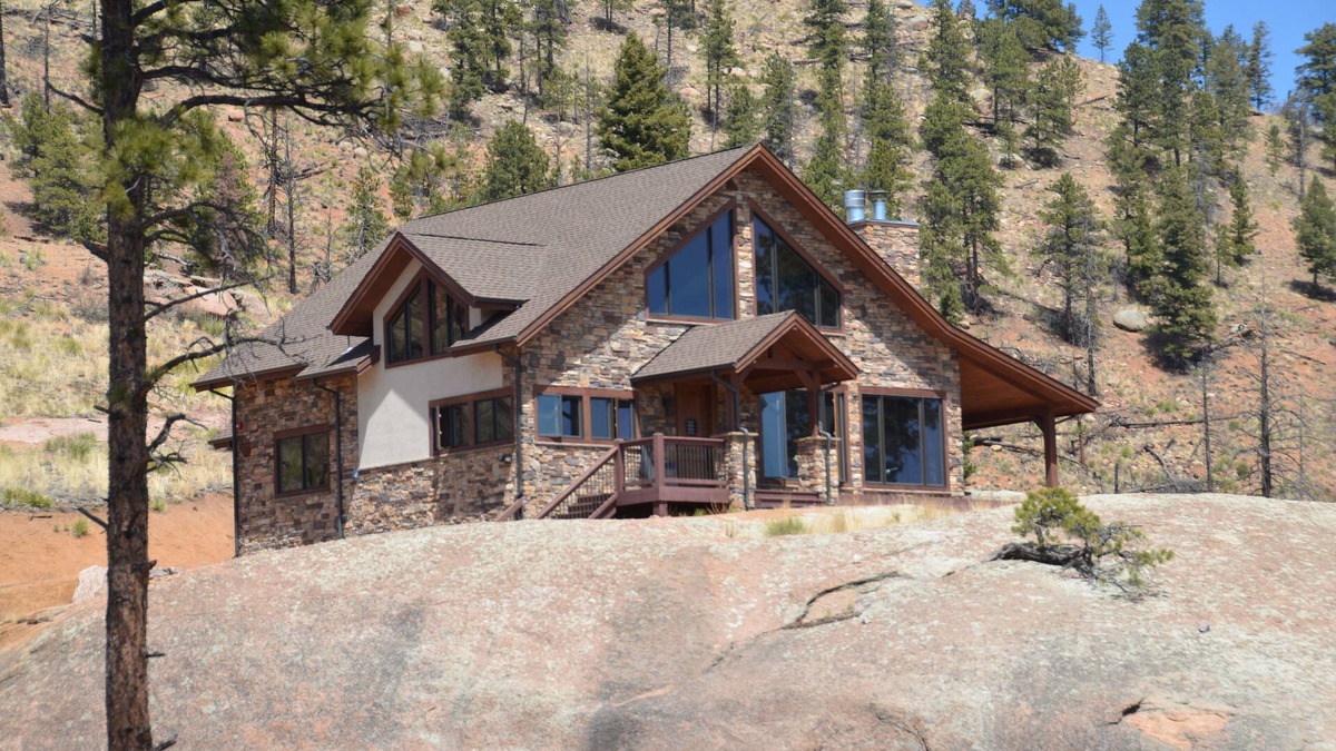 Pine House | Secluded mountain home on 40 acres with spectacular views!