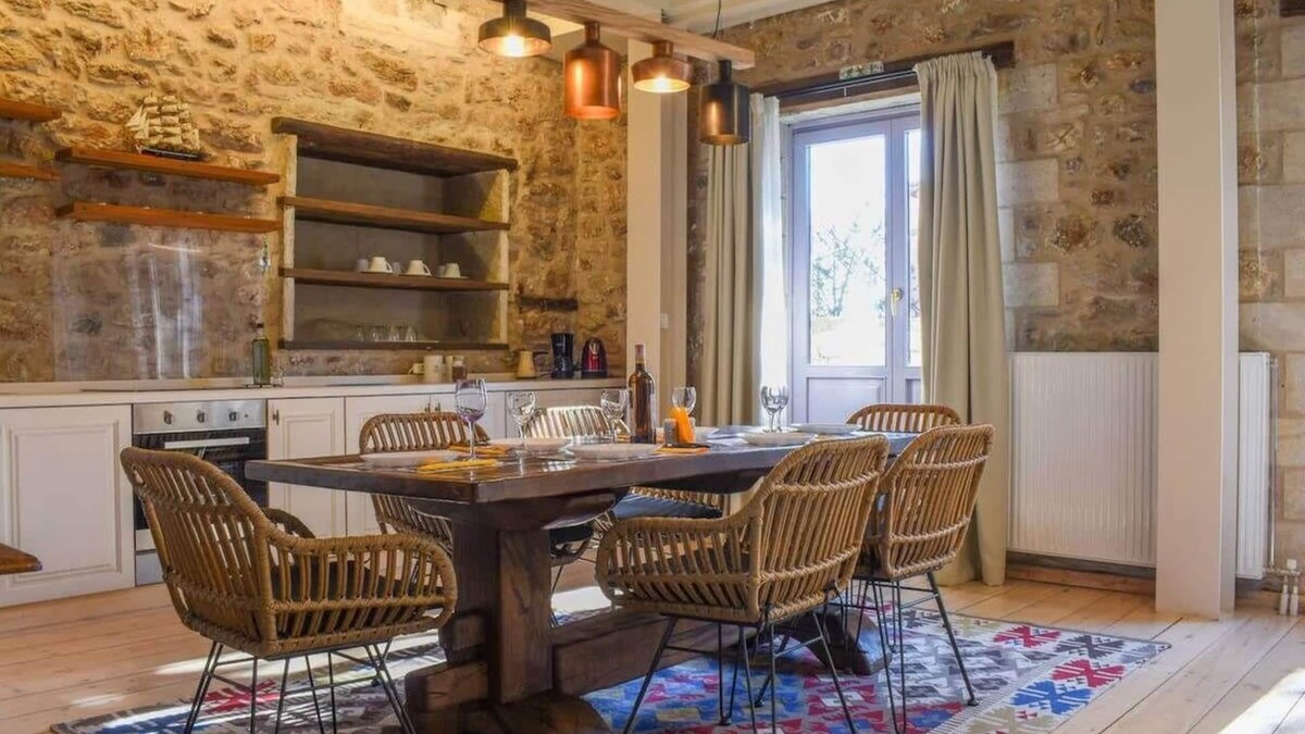 Dimitsana House | Secluded Mountain Refuge - Theonimfi Paradise Gem