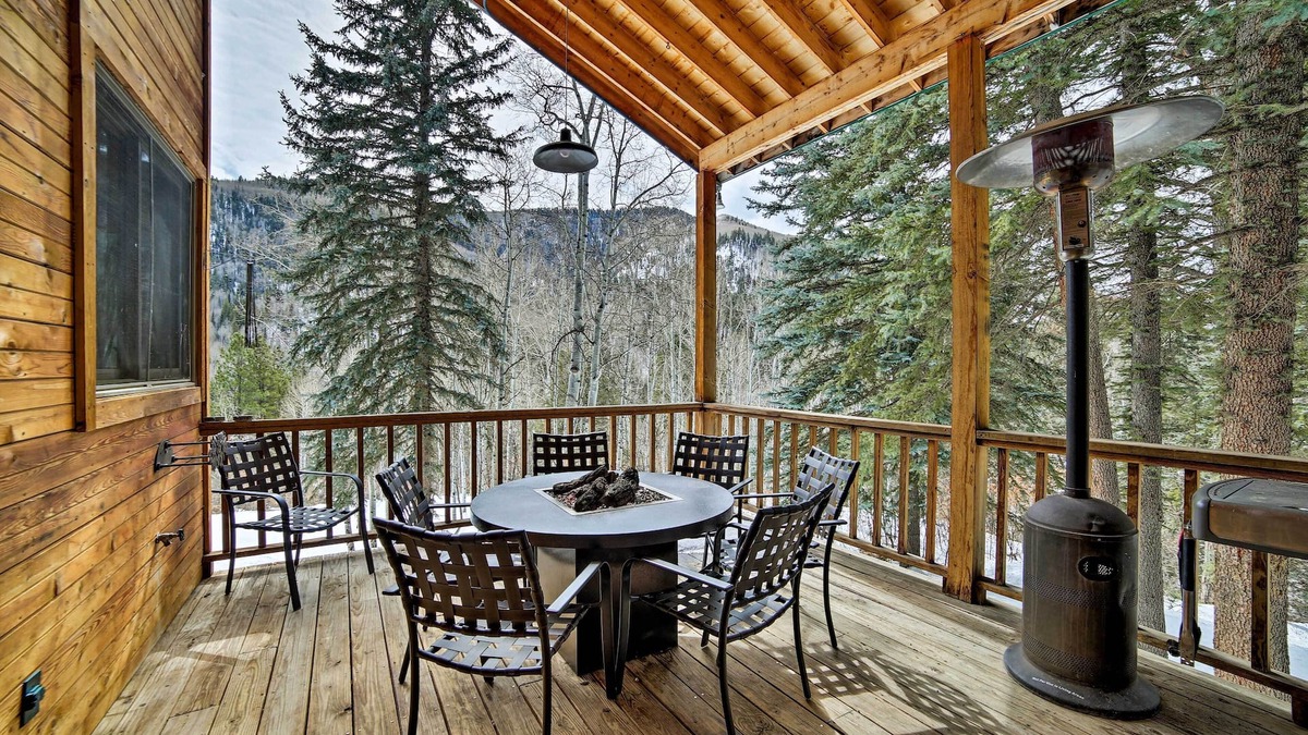 Dolores House | Secluded mountain retreat