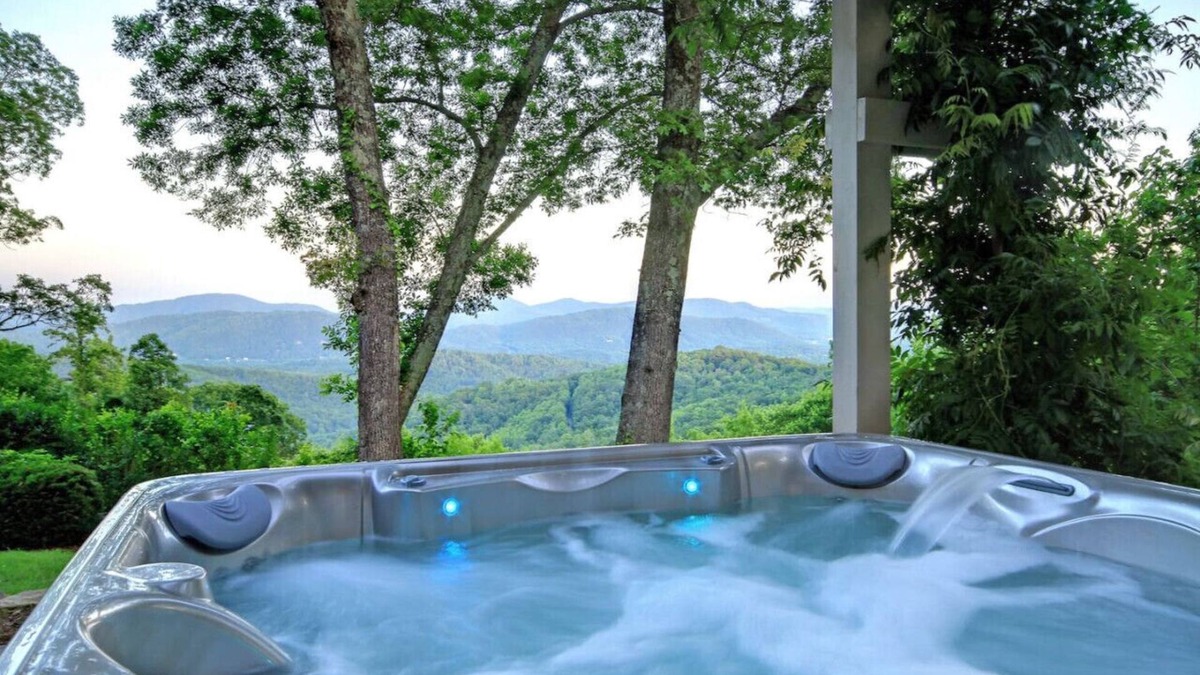 Skyland House | Secluded Mountaintop Luxury Estate, Spectacular Views, Jacuzzi, Ping Pong