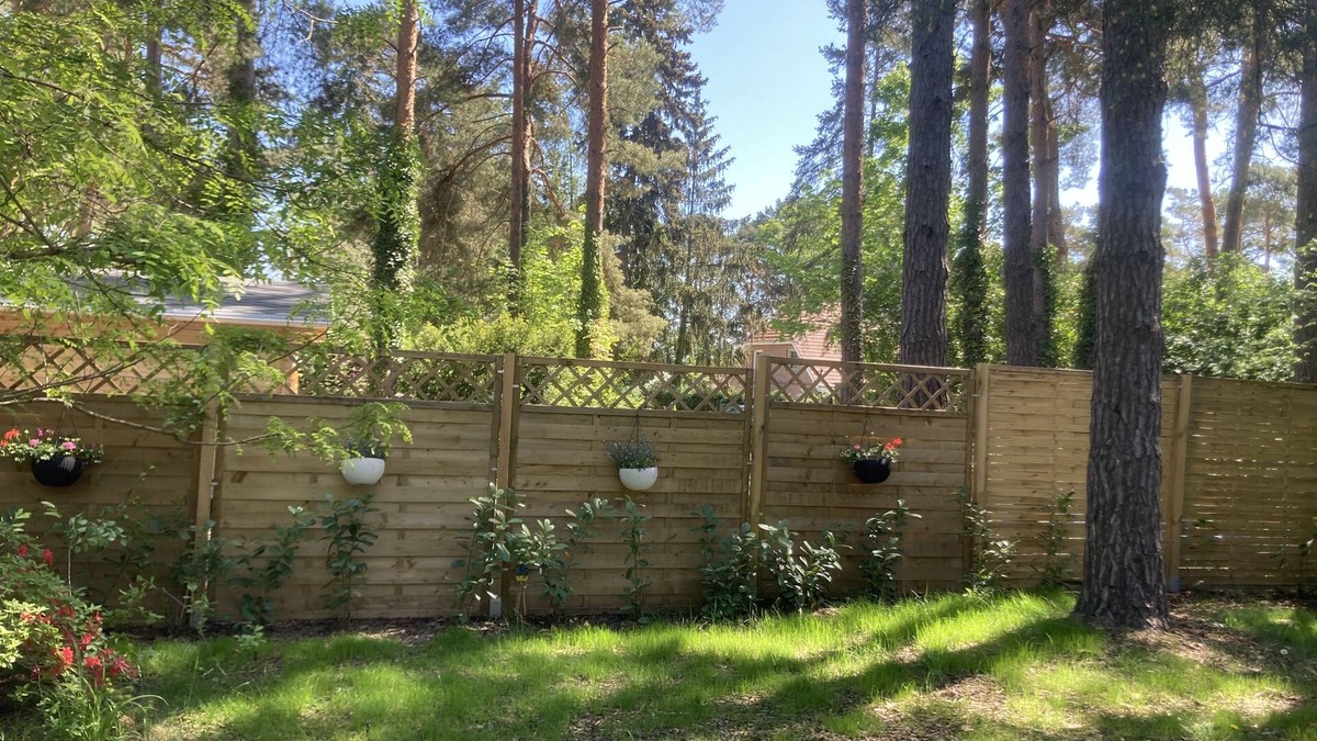 Siedlung am Motzener See House | Secluded natural woodland plot near the lake
