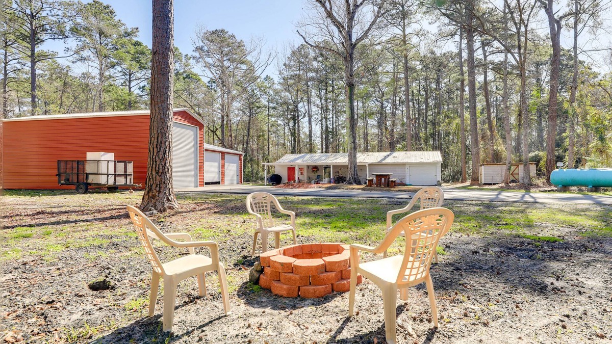 Newport House | Secluded Newport Getaway w/Fire Pit & Grill!