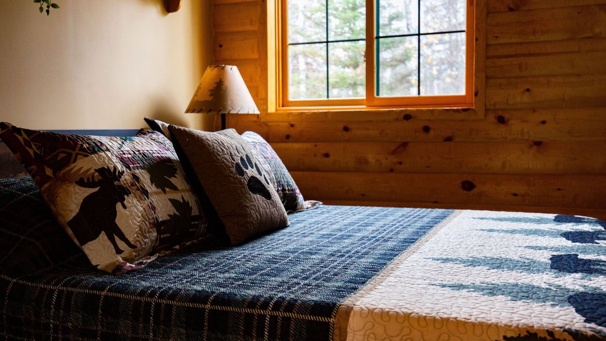 Two Harbors Cottage | Secluded North Shore cottage near the lake with cozy fireplace & modern comforts