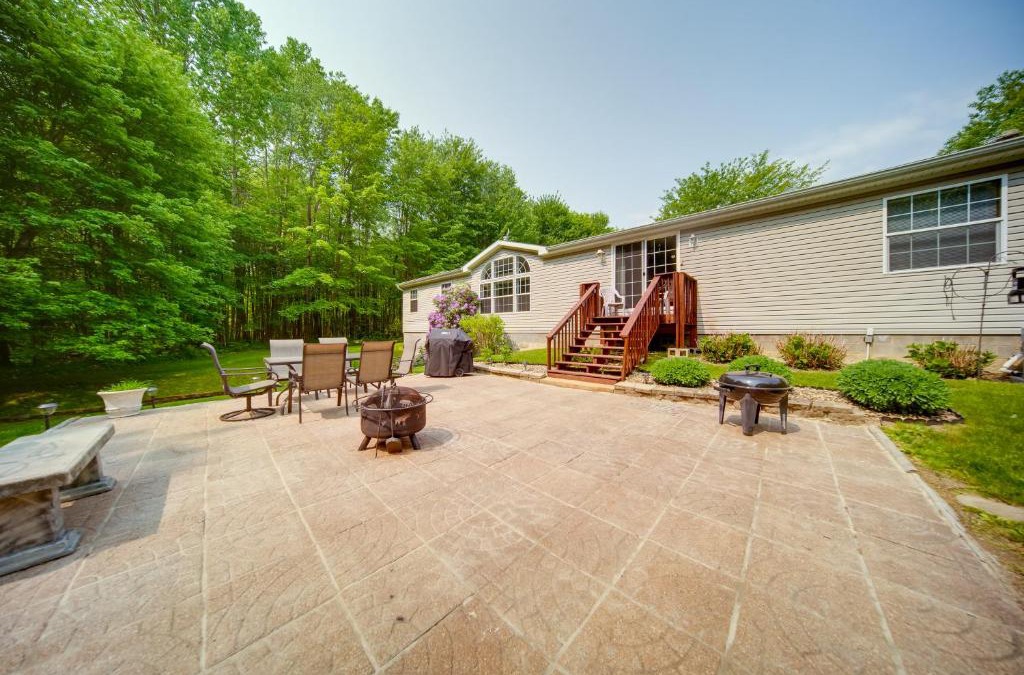 Dorset House | Secluded Ohio Getaway on 65 Acres!