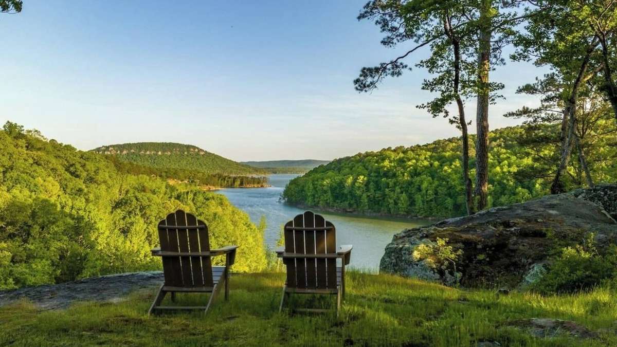 Fairfield Bay House | Secluded Peninsula w/Lake Access and Waterfalls