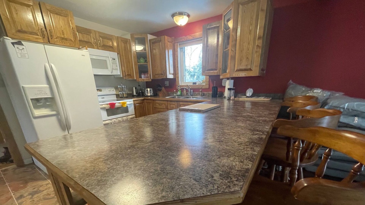 Sioux Lookout Cottage | Secluded Quiet Executive retreat with a lake view and private cozy patio