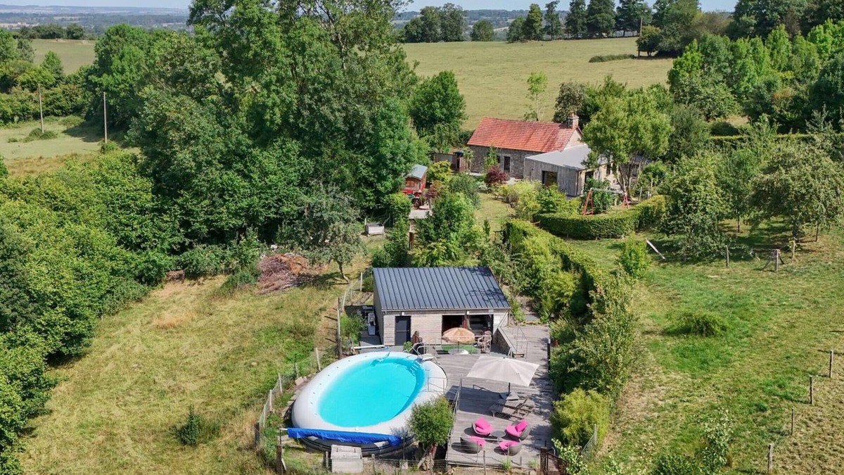 La Lande-de-Goult Cottage | Secluded Retreat with Private Pool, Nordic Spa & Mountain Decor